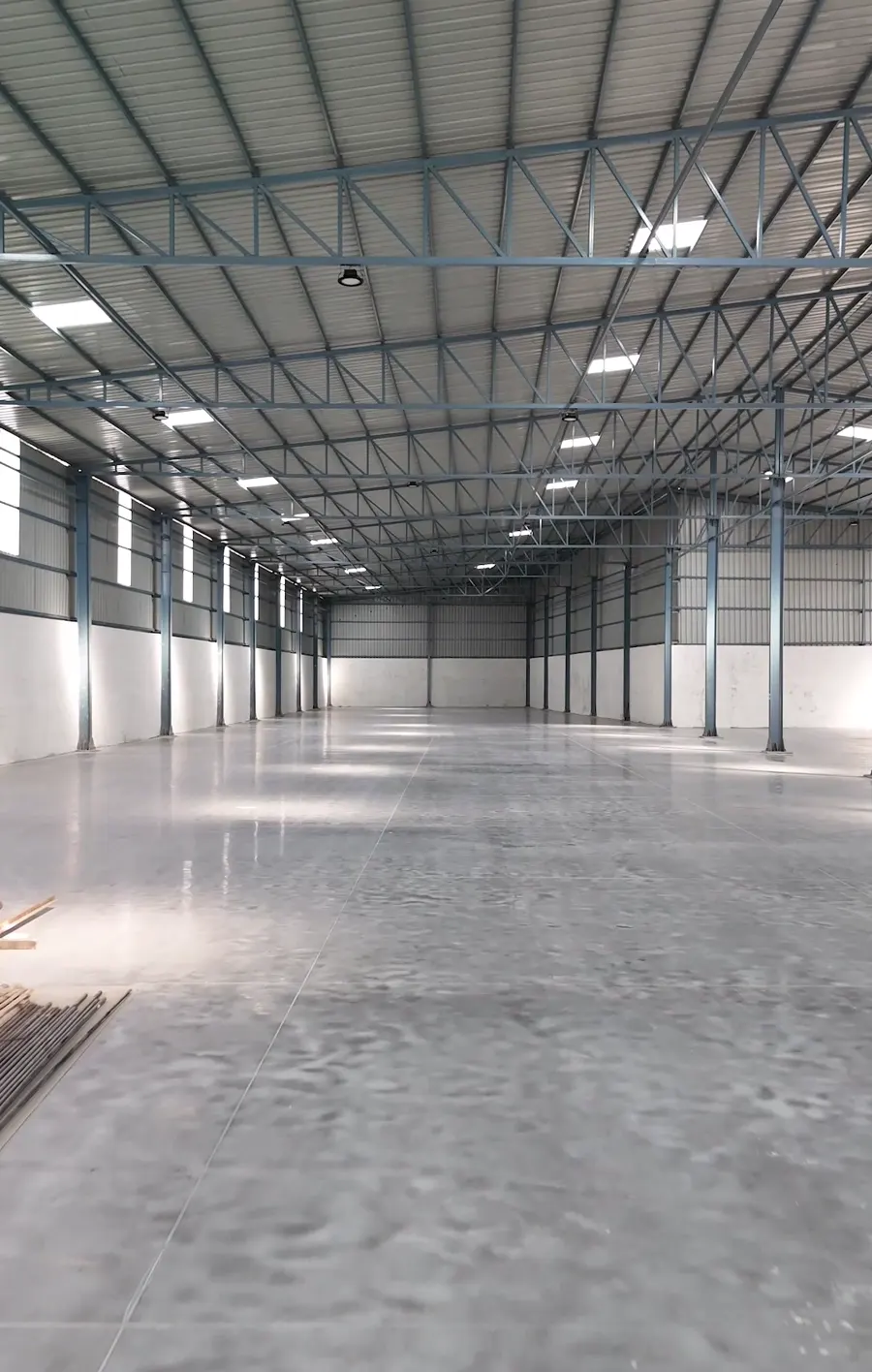 FM-2 grade VDF flooring inside 27,000 sq ft warehouse, Patna